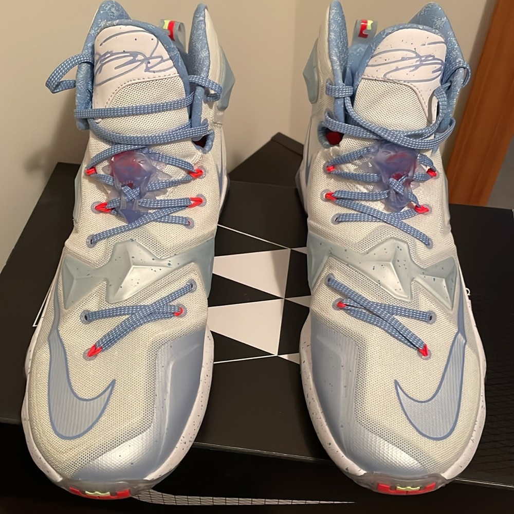 Nike Lebron XIII XMAS men’s size 10 1/2 - Picture 6 of 13